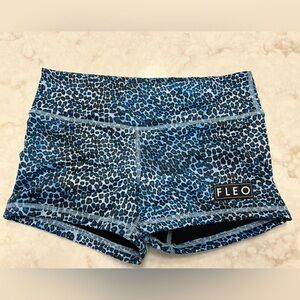 Fleo 3.25” inseam mid rise crossfit short, medium